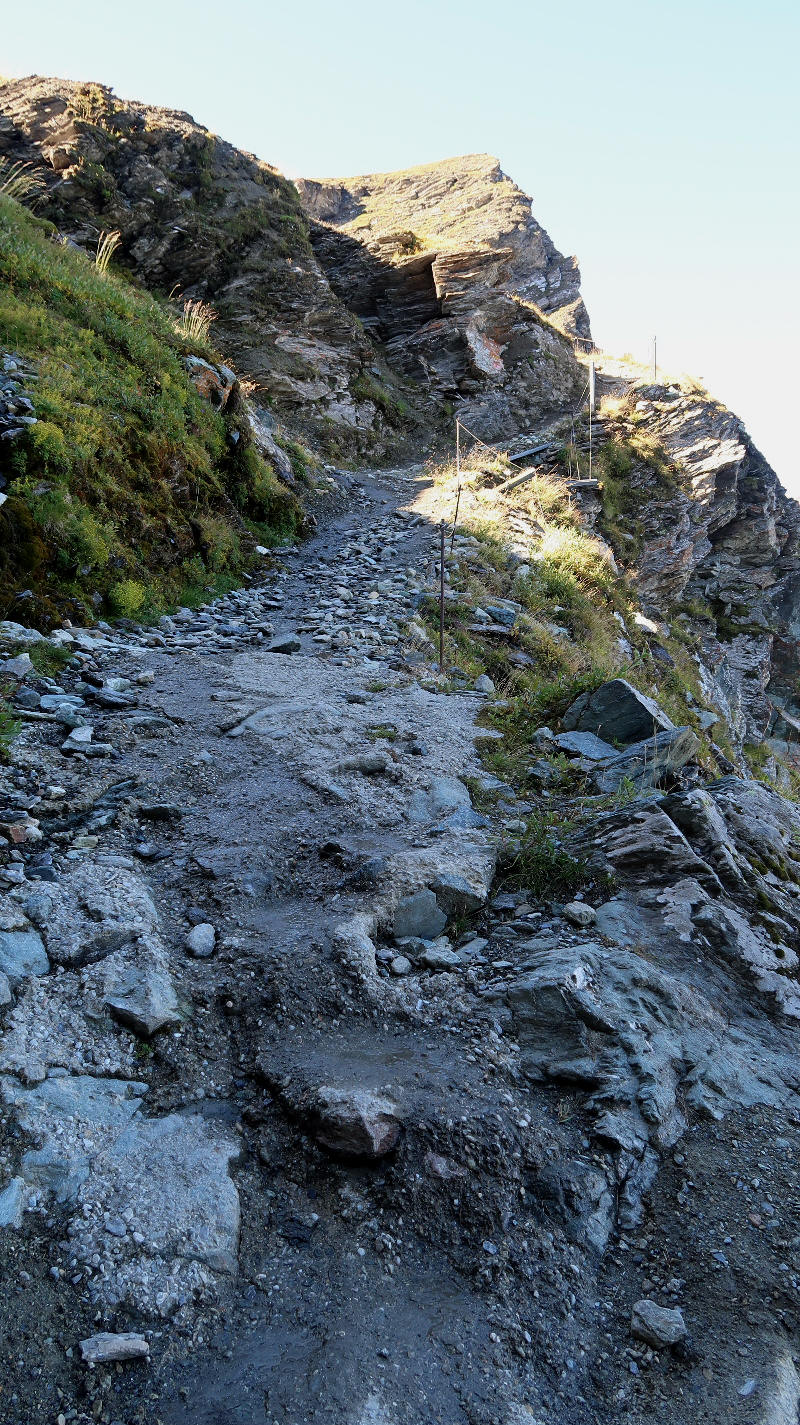 Pointe d Arpitetta ascension en dessus de Zinal dans le haut du